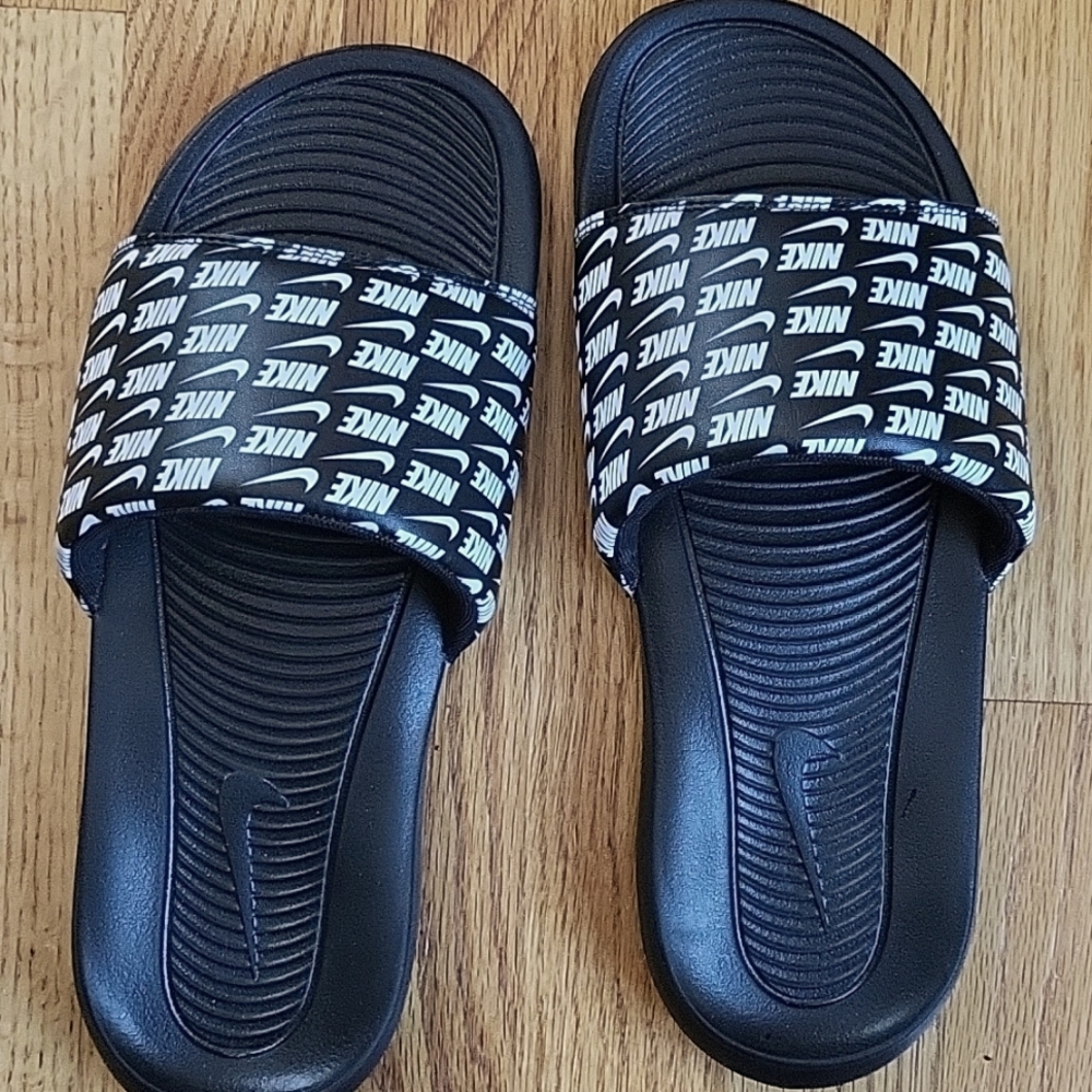 Nike Printed Slides - Never Worn